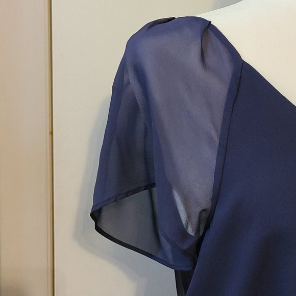 Banana Republic Short Sleeved Blouse - Picture 5 of 7